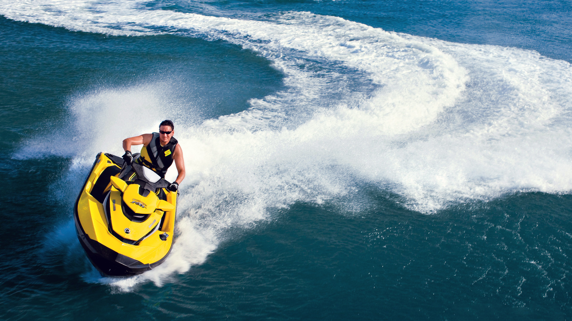 Acelera la emoción con una aventura en jet-ski